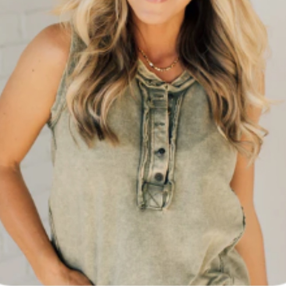 Button Mix Washed Henley Tank - Light Olive